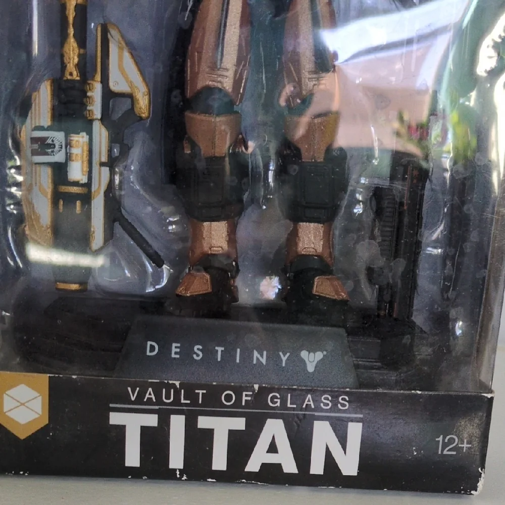 Destiny Titan Vault of Glass Action Figure - Picture 4 of 5